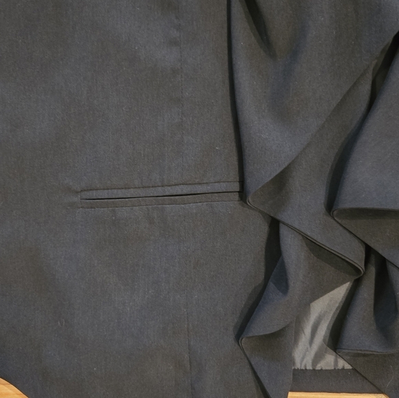 Zenana Black Sleeveless Draped Vest - Picture 2 of 6